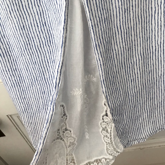 Lili's Closet Blue White Striped Button Front Blouse Shirt W/ Back Lace Godet - Picture 5 of 5